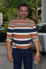 Anees Bazmee at Welcome Back song shoot in Aarey Milk Colony on 13th July 2015